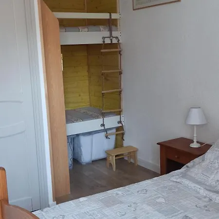 Guzet Neige, De 32 M2 Avec Balcon Dans Les Pyrenees Aux Pieds Des Pistes Ustou